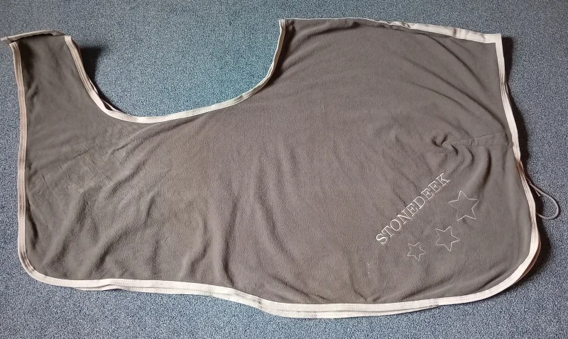 Stonedeek Ausreitdecke, 135 cm